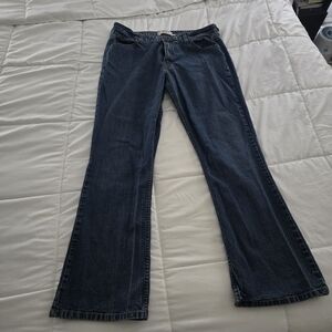 💚 2/$12 or 3/$17 Signature by Levi Straus Indigo Stretch Low Rise Bootcut Jeans